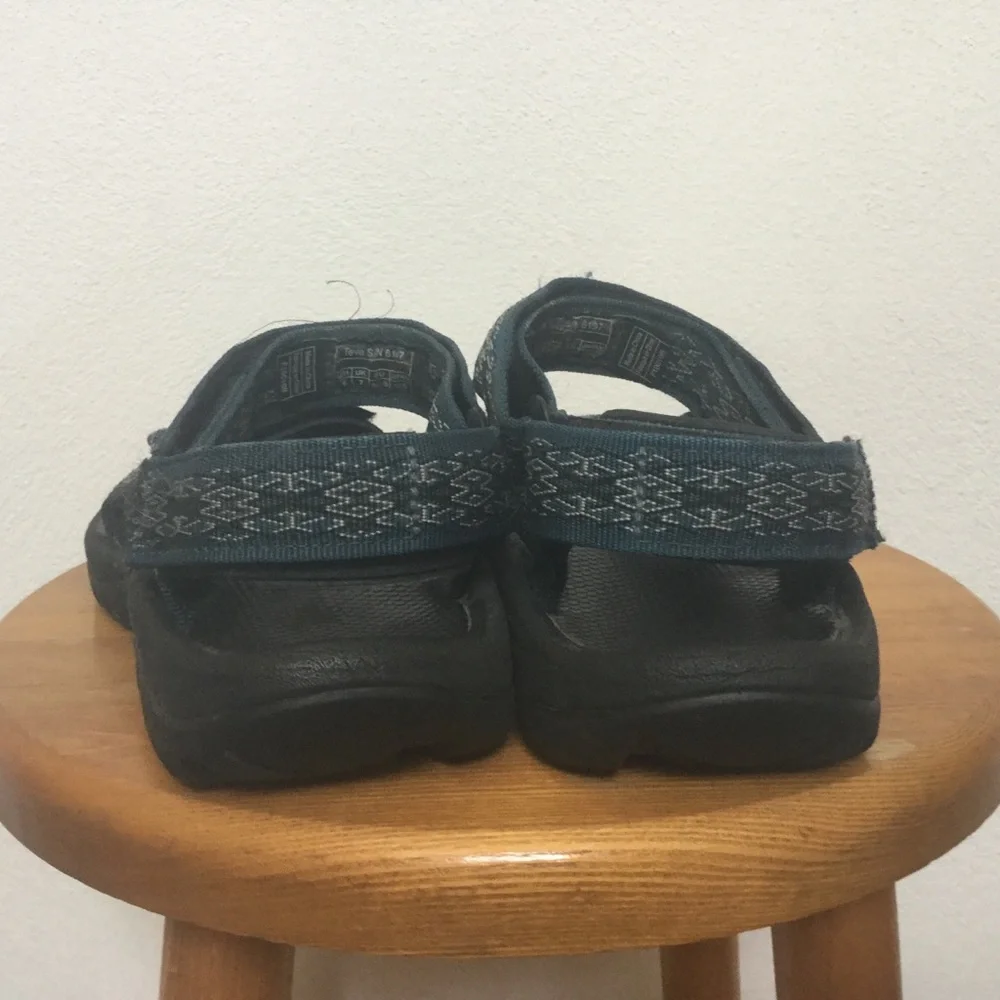 Teva Hurricane Blue Geometric Classic Adjustable Sandal Size 8 Men's Summer